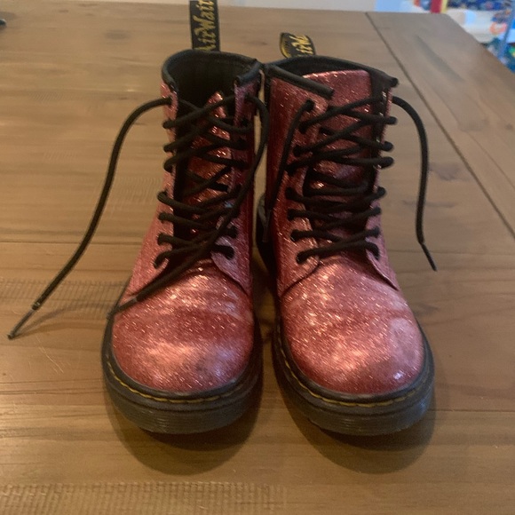 Dr. Martens Other - Girls Dr. Marten’s 1460 boots